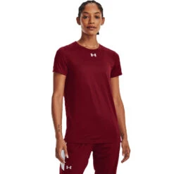 Under Armour Women's Cardinal Team Tech Tee -Sportswear Shop 1376847 625 model